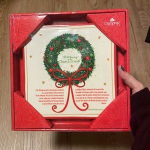 Ceramic Christmas wreath home decor, red, green, white